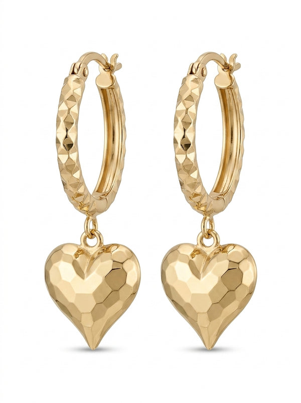 Huggies de oro 14k diseño de corazón diamantado 5613