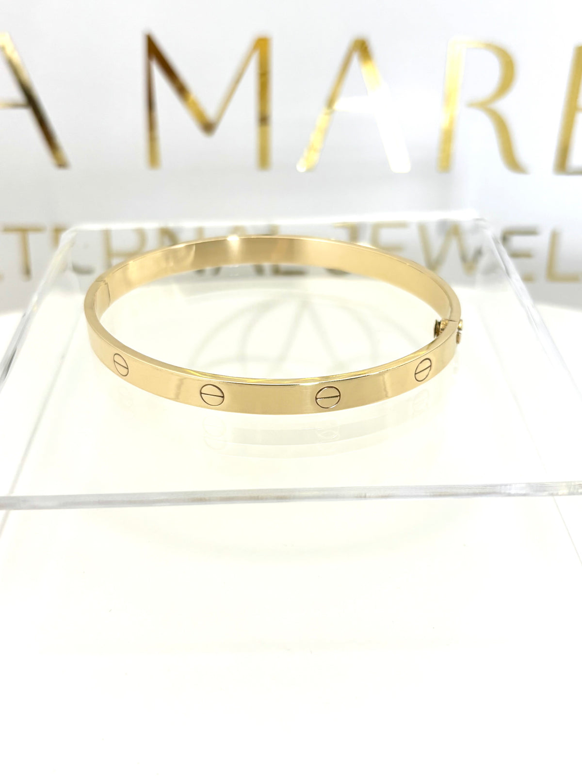 Aro de diseñador de oro 14k con desarmador grueso hueco