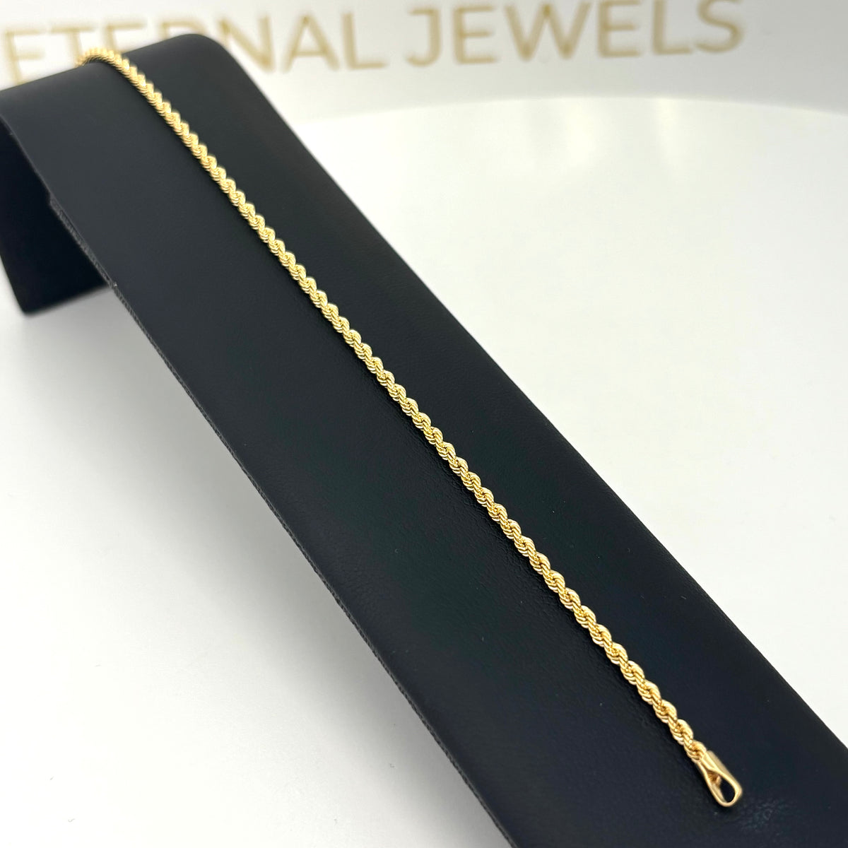 Pulsera torsal delgada para caballero