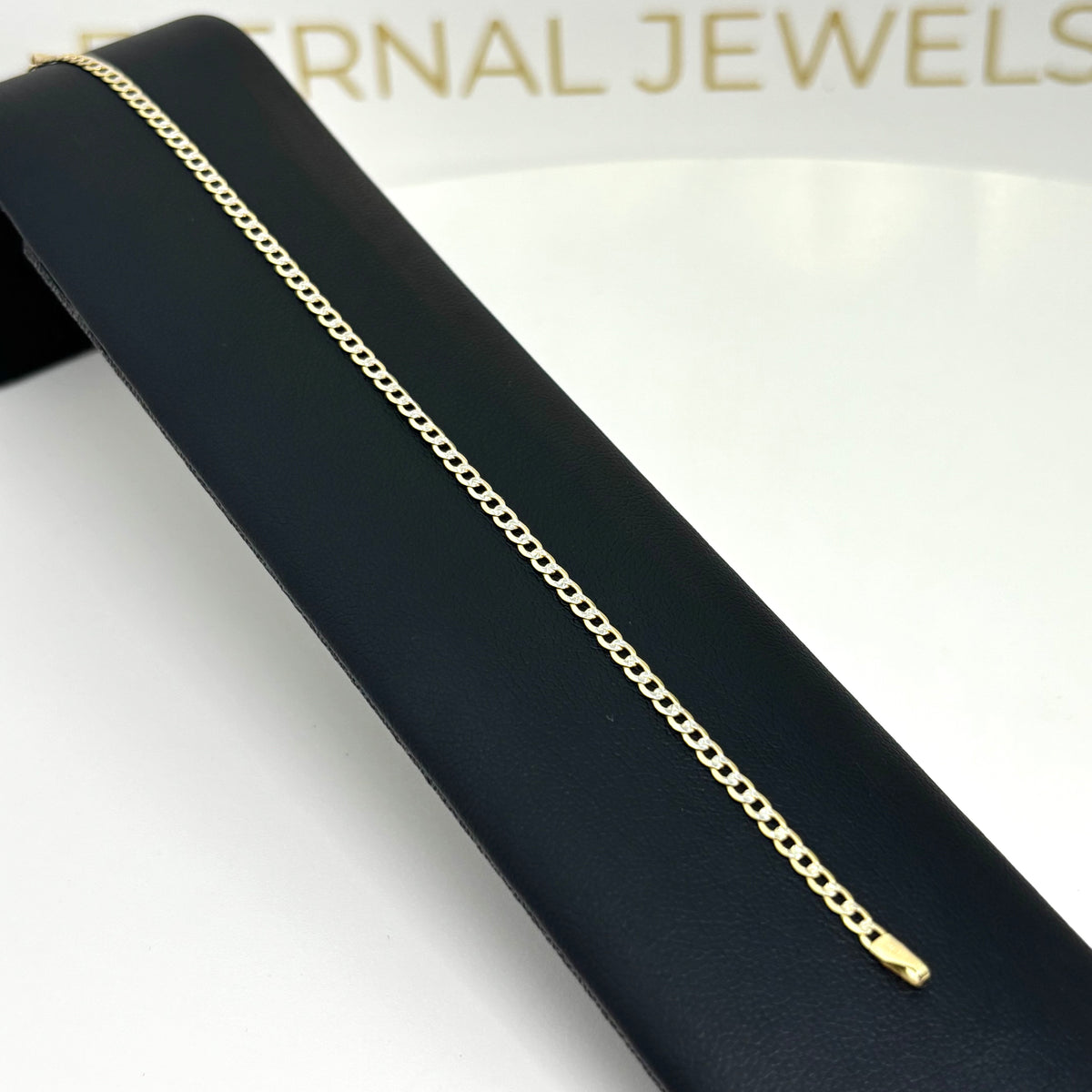 Pulsera tejido clásico cubano con un acabado diamantado para dama