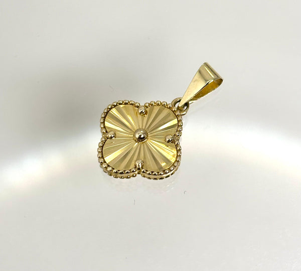 Dije de Trebol dorado para dama de oro 14k