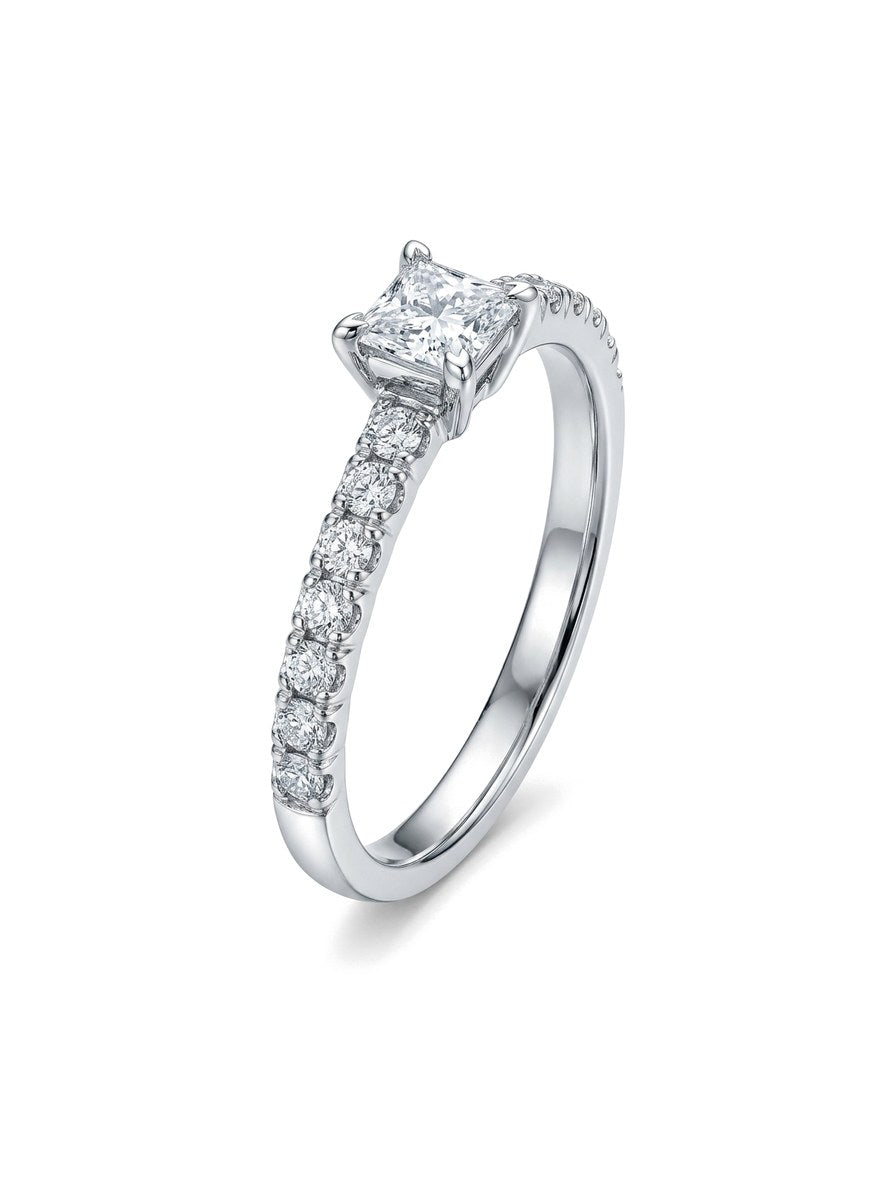 Anillo de oro blanco 18k solitario con diamante natural corte princesa Mod 6231