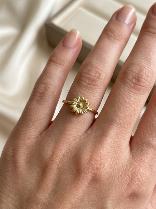 Anillo de oro 14k diseño de flor Mod LM5313