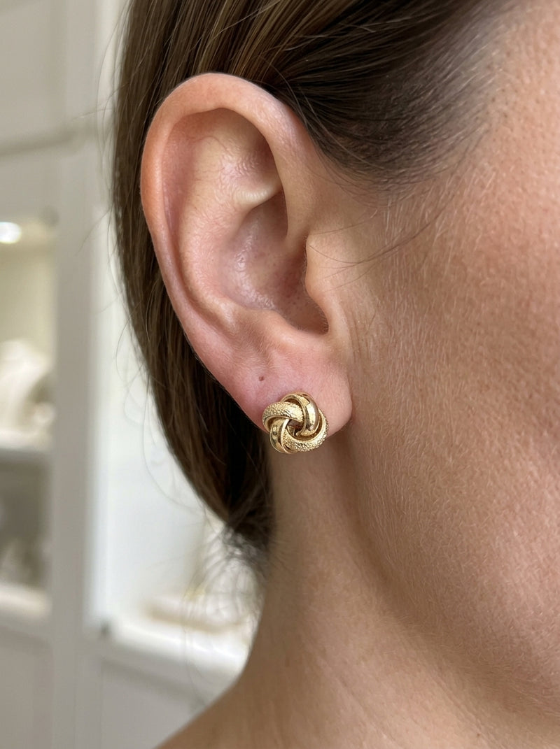 Aretes de oro 14k diseño de nudo doble clásicos Mod 5708