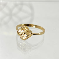 Anillo de trébol dorado de oro 14k