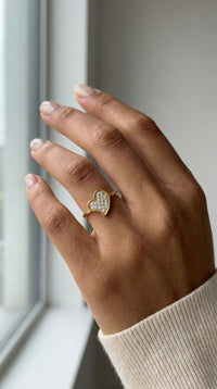 Anillo corazón de oro 14k con circonias
