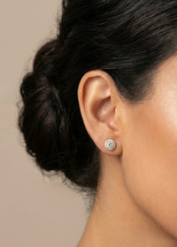 Aretes de oro 14K con circonia central y halo redondo Mod. 898