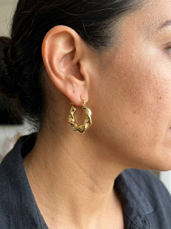 Arracadas de oro 14k diseño ondulado Mod 5973 - 2.5 cm
