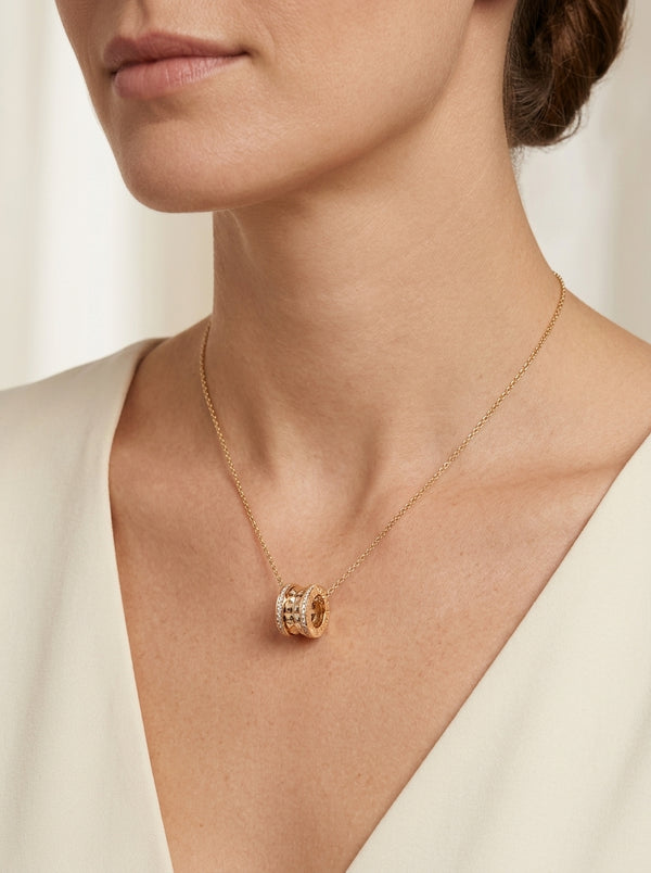 Dije de oro 14k inspirado en diseñador Mod 5798 1.5 cm x 1 cm