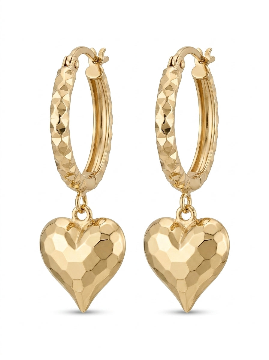 Huggies de oro 14k diseño de corazón diamantado 5613