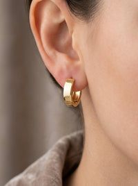 Huggies de oro 14k diseño lisas Mod LM5415