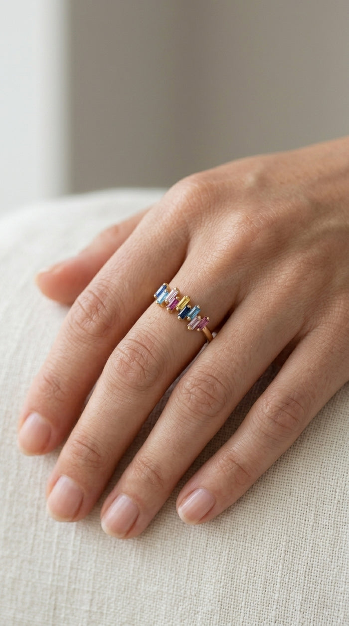 Anillo de Oro 14K con Circonias Baguette Multicolor