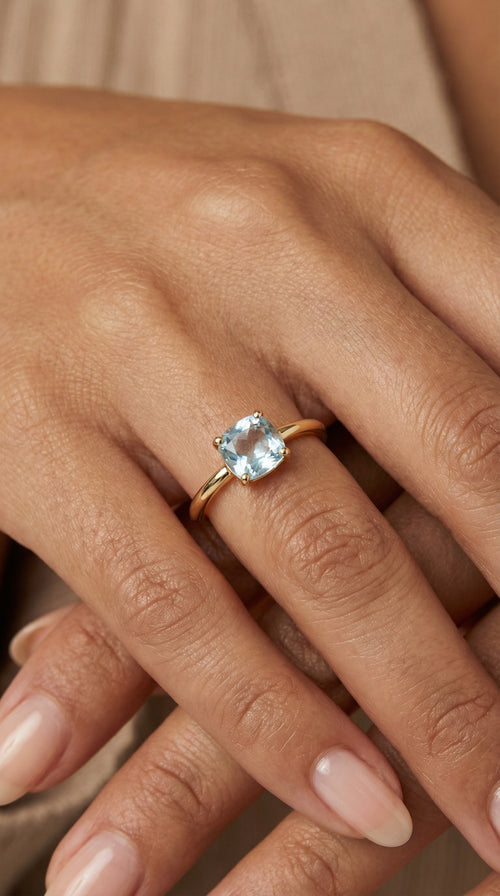 Anillo de oro 14k con piedra agua marina cuadrada azul Mod. 1430001