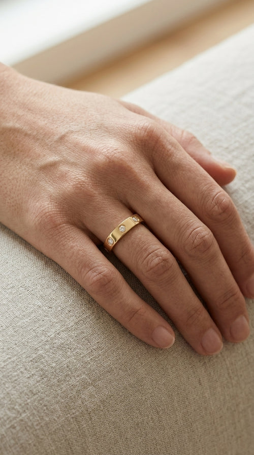 Anillo tipo diseñador hueco de oro 14k mod 5048