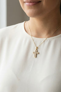 Dije de cruz pequeña de oro 14k con incrustaciones de circonias Mod. 1401AL - 1 cm