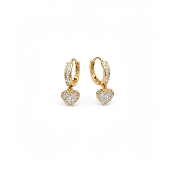 Aretes de oro 14k con colgante de corazón e incrustaciones de circonias