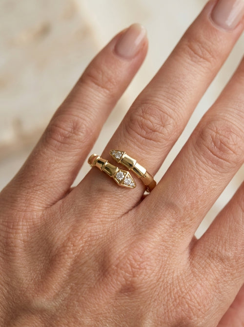 Anillo de oro 14k tipo diseñador diseño de serpiente con circonias Mod 5736