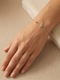 Pulsera de oro 10k diseño de trébol y perla Mod LM5182- 18 cm