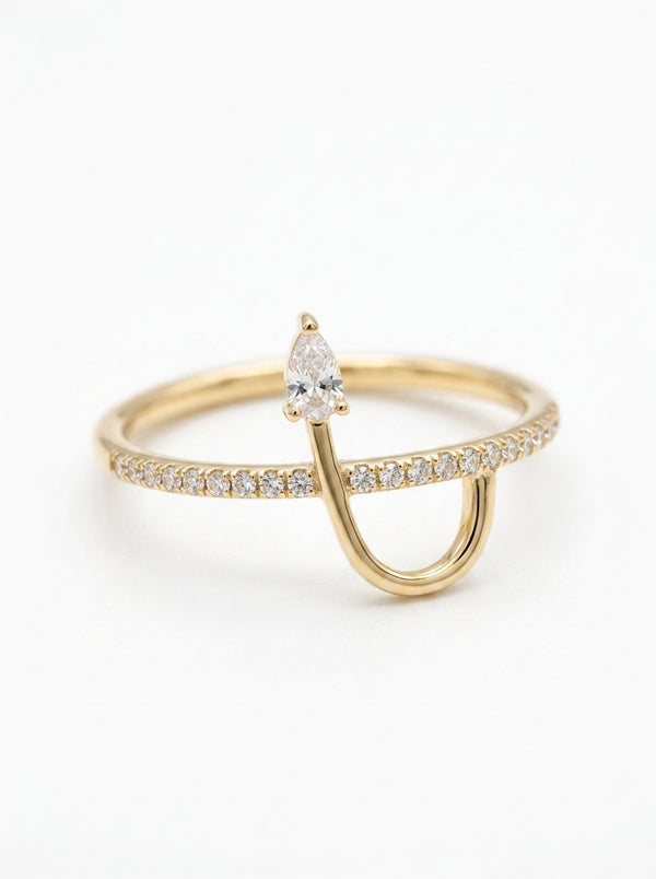 Anillo de oro 10k diseño lazo de luz con circonia pera Mod 5529
