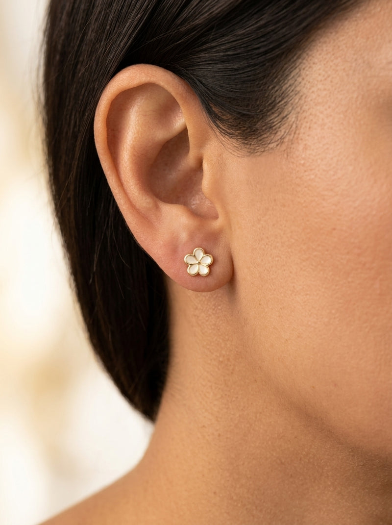 Broquel de oro 10k delgado diseño flor de 5 pétalos (de bolitas) Mod 5681