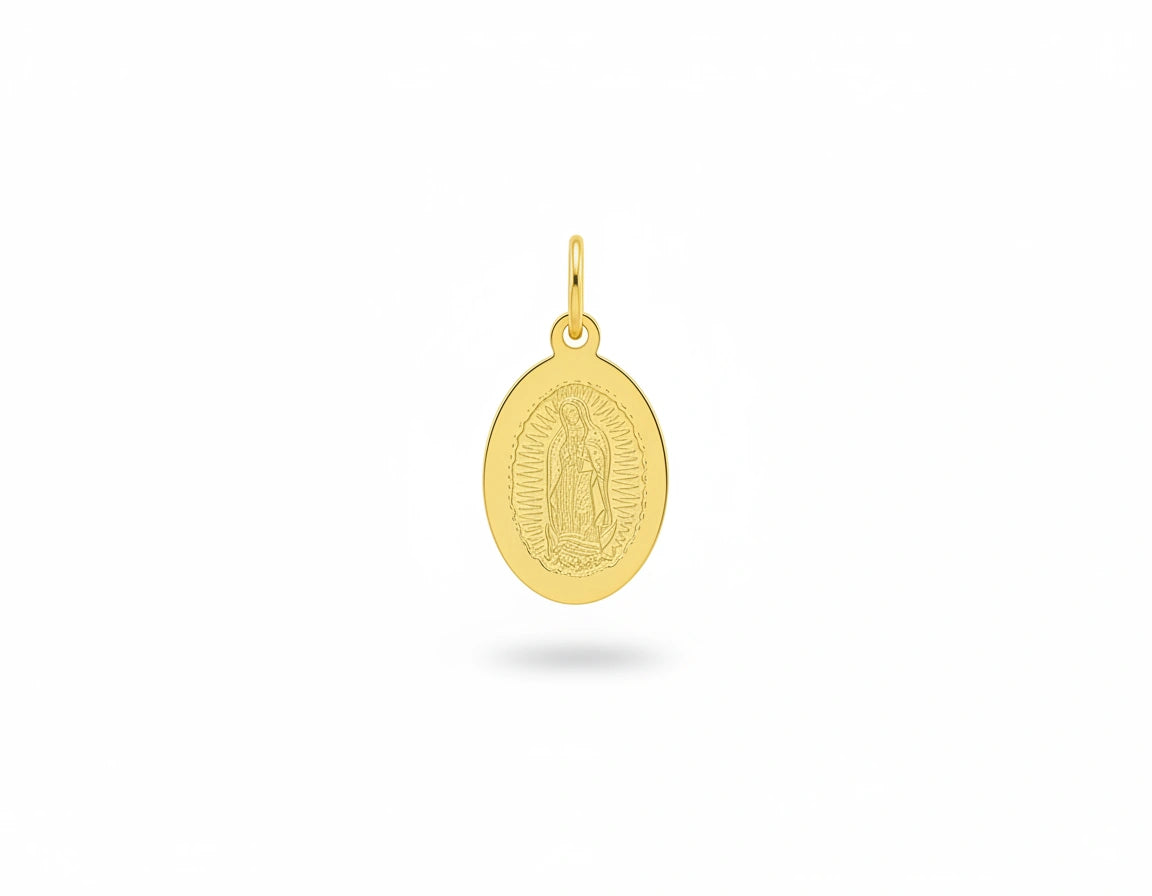 Medalla de la virgen gabada a laser en Oro Amarillo 14k