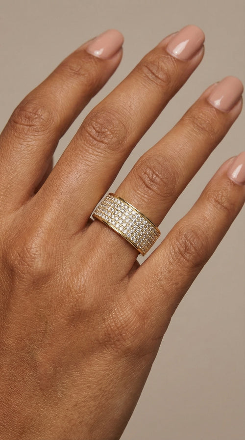 Anillo Banda Ancha Pavé de Circonias en Oro 14k