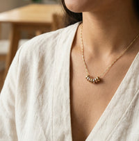Gargantilla de aros de la suerte de oro 14k