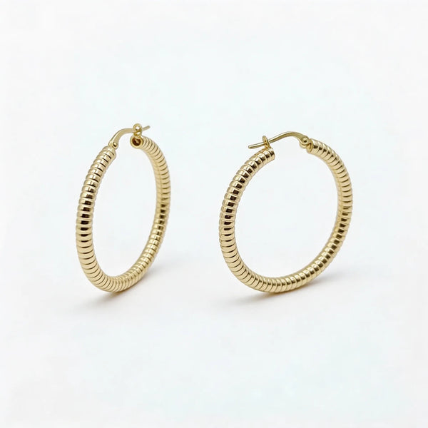 Arracadas texturizada en oro amarillo 14k Mod. 503331