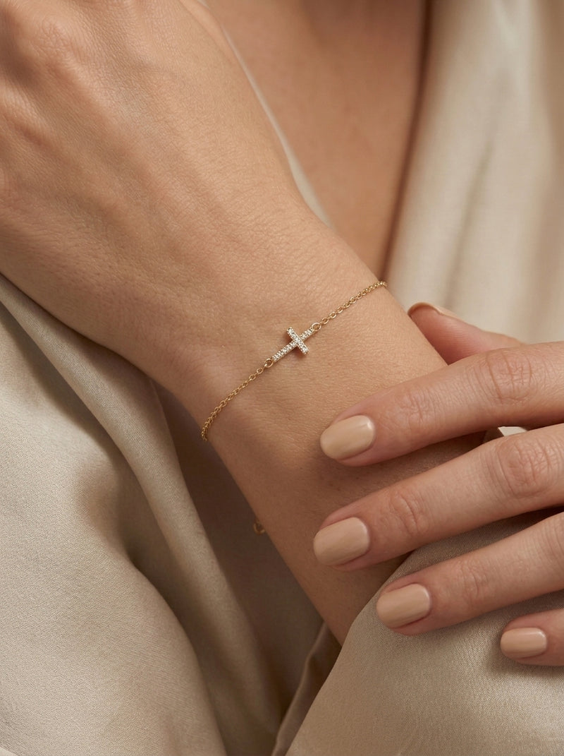 Pulsera de oro 14k diseño de cruz 5600- 18 cm