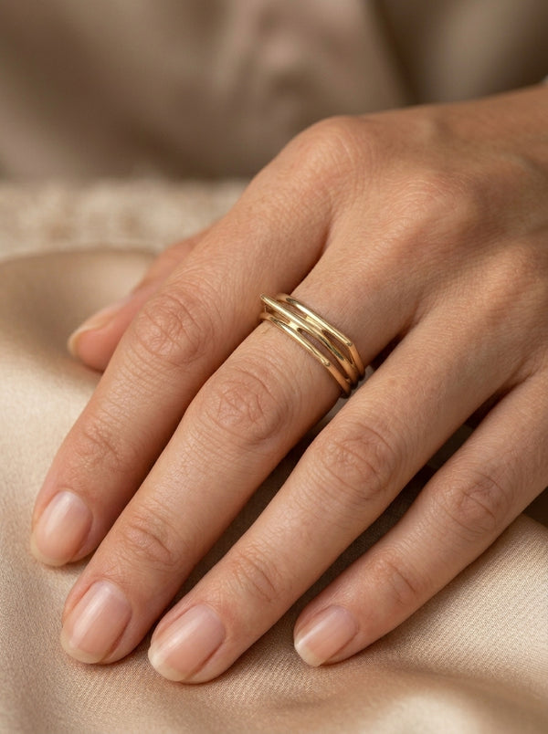 Anillo de oro 14k diseño enlace dorado Mod LM5410