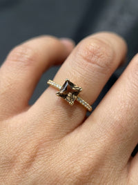 Anillo de oro 14k con piedra natural cuadrada café Mod 5868
