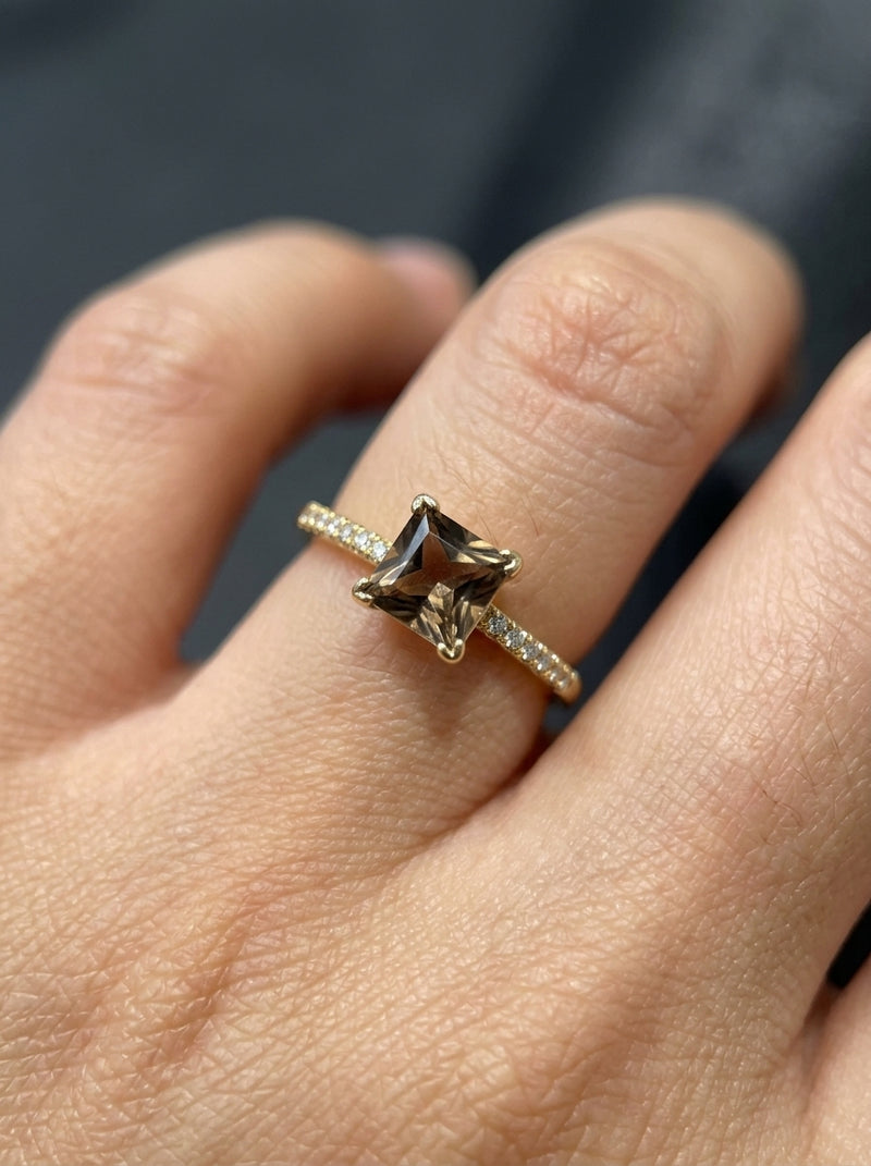 Anillo de oro 14k con piedra natural cuadrada café Mod 5868