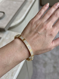 Brazalete de oro 10k tipo diseñador sólido con circonias Mod 5704 - 18 cm