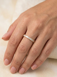Media churumbela de oro 14k diseño brillo eterno con circonias baguette  Mod 5785