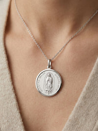 Medalla de oro blanco 14k diseño de la virgen de Guadalupe Mod 5436 - 2.5 cm