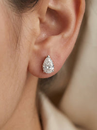 Aretes de oro blanco 18k corte pera de diamante de laboratorio Mod 5477
