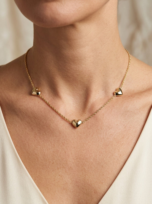 Gargantilla de oro 10k diseño torsal con corazones mod 5808 - 45 cm