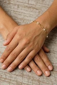 Pulsera de eslabón de oro 14k con perlas -18 cm