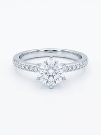 Anillo solitario de oro blanco 14k con diamantes de laboratorio Mod 5481