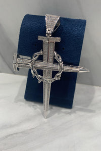 Dije de oro blanco 10k de cruz de clavos con corona de espinas y circonias Mod 6118 - 9 cm