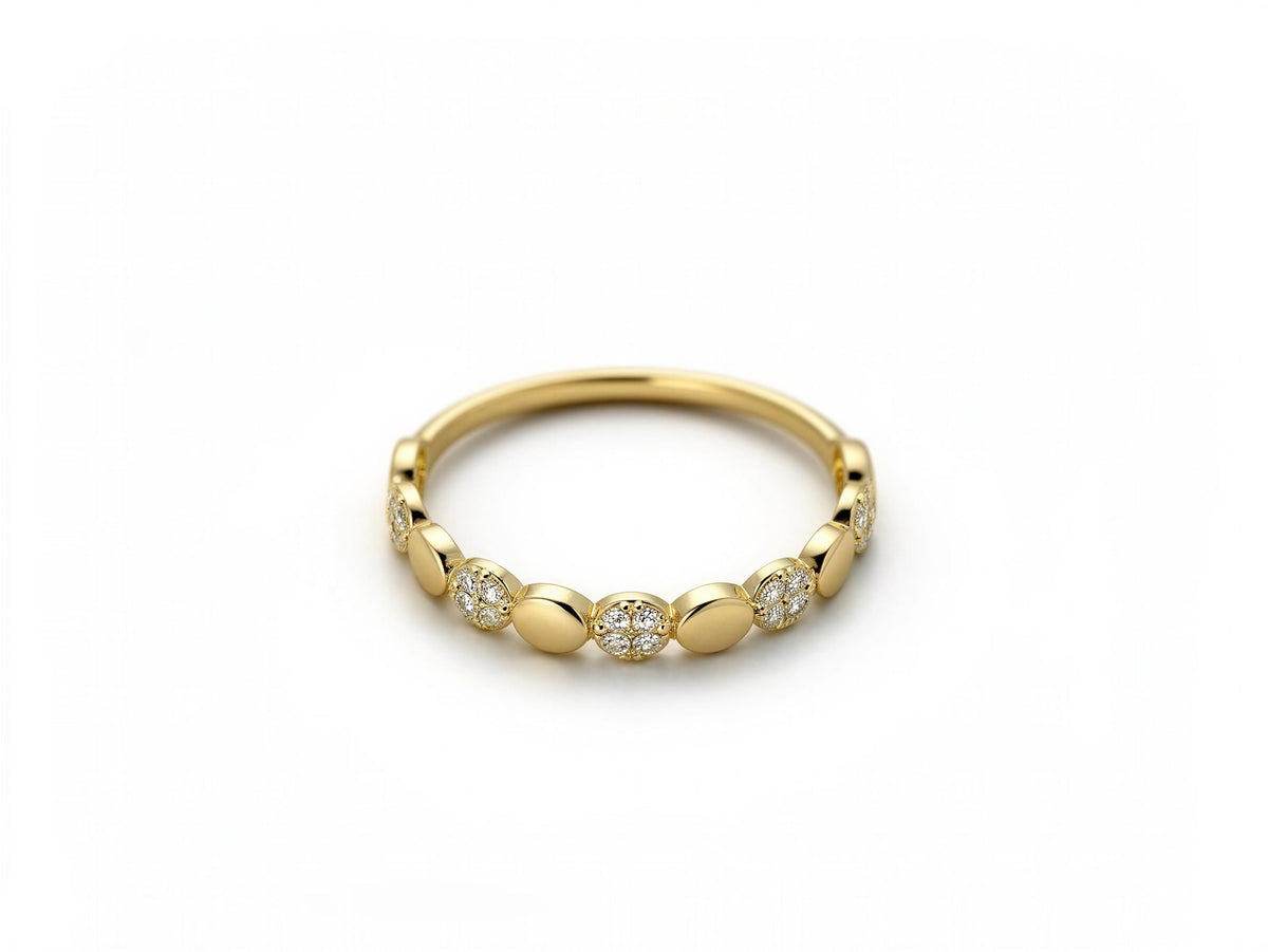 Anillo Ovalado con Circonias en Oro 14K Mod. 5044