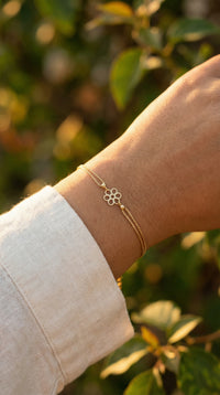 Pulsera delgada doble silueta de flor de oro 14k