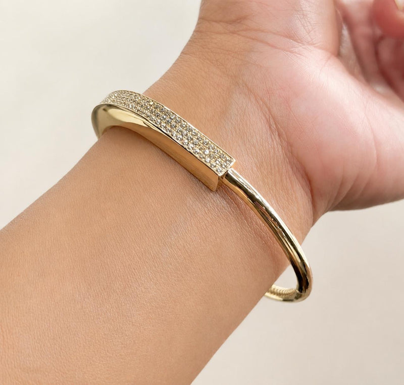 Brazalete de oro 10k tipo diseñador Mod 5698 - 18 cm