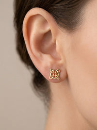 Aretes de oro 14k diseño de nudo de bruja minis Mod LM5307