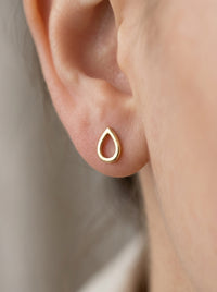 Aretes de oro 14k diseño silueta de gota Mod LM5309