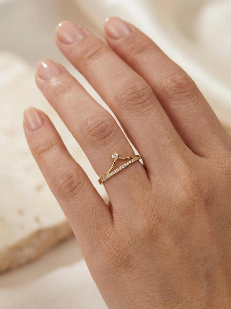 Anillo de oro 10k diseño conexión eterna con circonias Mod 5534