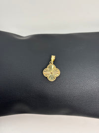Dije de Trebol dorado para dama de oro 14k