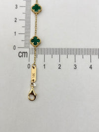 Pulsera de tréboles pequeños de oro 14k con piedra natural malaquita