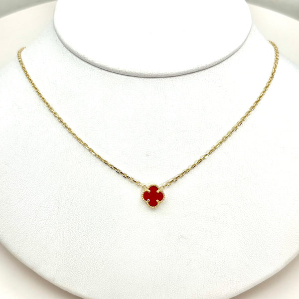 Gargantilla de trébol con piedra jaspe roja