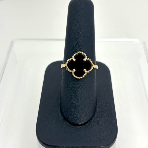 Anillo de trébol de oro 14k con piedra onix